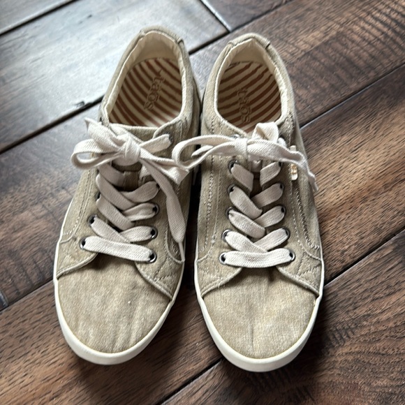 Taos women’s Canvas khaki Sneaker Size‎ 9 Eu 40 - Picture 1 of 7